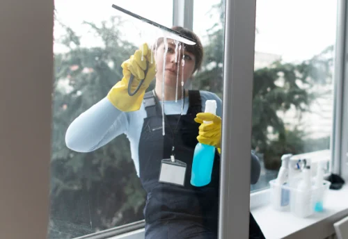 Nettoyage de vitres intérieures et extérieures à Bruz